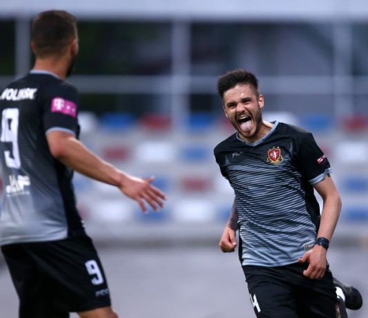 Ponude za Ogulinca Lovrića pljušte sa svih strana, o njemu bi mogao razmisliti i Dalić