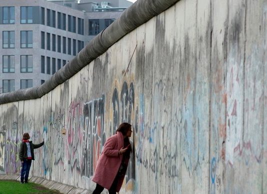 Trideseta godišnjica pada Berlinskog zida – danas na Zemlji 40 000 km zidova