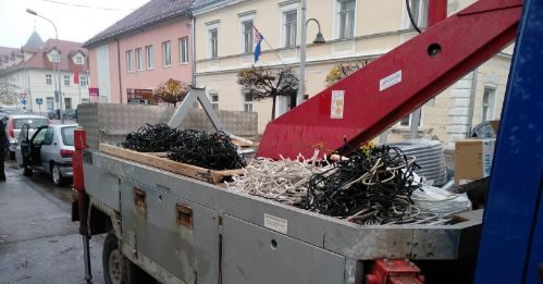 Počelo božićno ukrašavanje grada