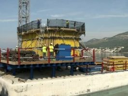Betoniranje prvog stupa Pelješkog mosta