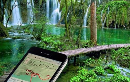 Mobilna aplikacija Plitvičkih jezera za olakšan pristup informacijama posjetiteljima
