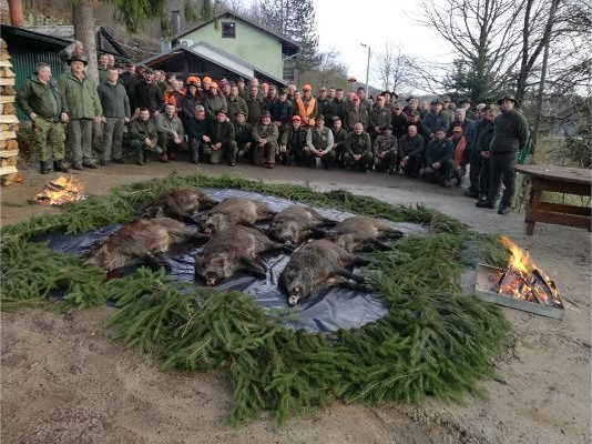 U nedjelju održan tradicionalni božićni lov Lovačkog društva Klek Ogulin
