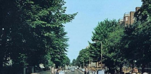 Ovako izgledaju kultni coveri albuma kada se svi pridržavaju razmaka Beatles cover