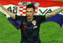 Mandžukić školi u Vinkovcima donirao materijal za izradu vizira