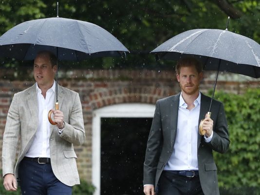 HARRY I WILLIAM ZAKOPALI RATNU SJEKIRU: Zbog obiteljske krize ponovno stupili u kontakt