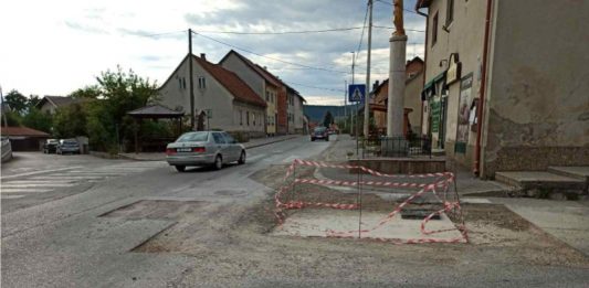 Nakon radova na vodovodu ostale duboke rupe na kolniku
