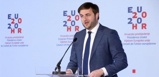 Ćorić: Kapaciteti LNG terminala na Krku popunjeni, plin bi mogao pojeftiniti