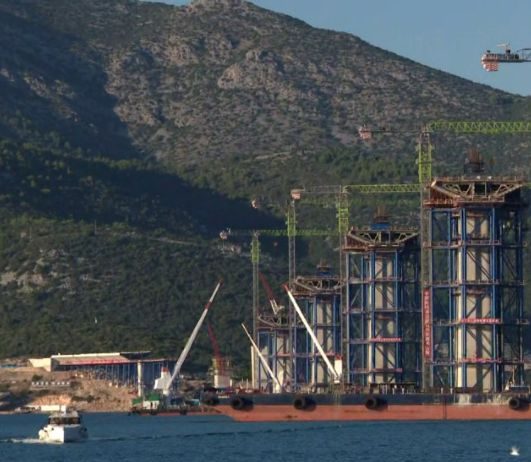 Pelješki most dobiva konačne obrise koroni unatoč