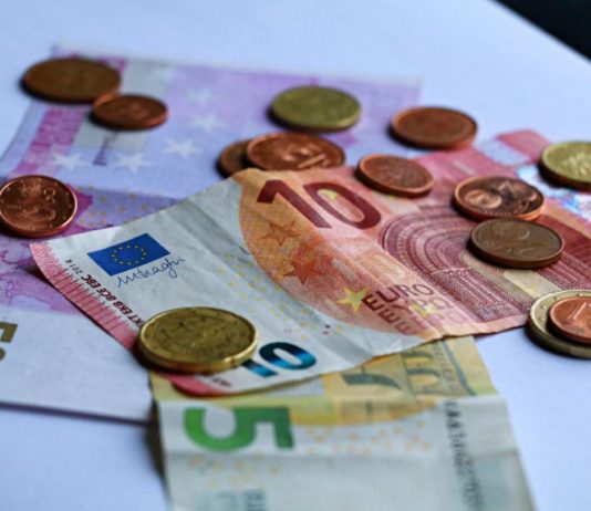 Prosječna neto plaća za kolovoz 7.118 kuna