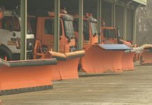 Zimski uvjeti na većini cesta u G. kotaru i Lici, olujni vjetar zatvara ceste