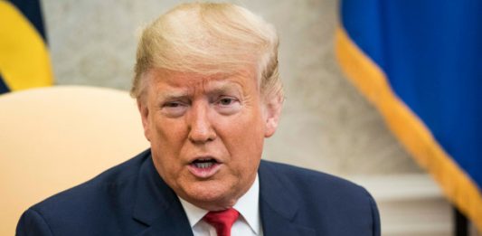 Trump odbija potpisati paket pomoći u pandemiji