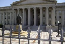 Trumpovi pristaše upali su u Kongres, naložena hitna evakuacija, upucana je žena, Biden se obratio naciji