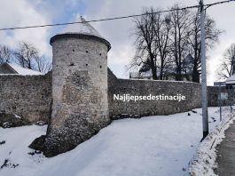 Putopisci posjetili Ogulin te ga opisali kao mjesto najljepših bajki, prekrasne prirode, mnoštvo legendi, ali i jedne ljubavne tragedije