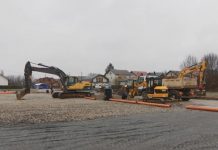 Unatoč snijegu i kiši radovi u Petrinji ne prestaju