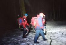 HGSS Ogulin bio je aktivan za vikend, uspješno spasili 5 planinara koji su zapeli na Bijelim i Samarskim stijenama.