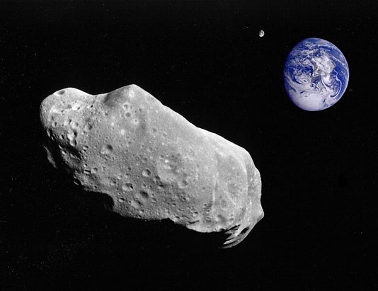 Divovski asteroid proletjet će jako blizu Zemlje