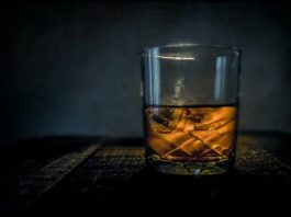 Vozač s 2,15 promila završio na triježnjenju u Josipdolu