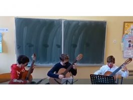 Učenici Osnovne glazbene škole pri OŠ Ivane Brlić-Mažuranić Ogulin kratkim koncertom nove učenike upoznali s instrumentima i animirali ih da se upišu u glazbenu školu.