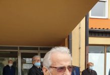 Zašto slijepi nose tamne naočale?