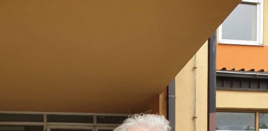 Zašto slijepi nose tamne naočale?