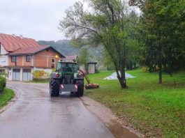 U tijeku je košnja trave na županijskim i lokalnim cestama na području Grada Ogulina