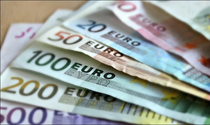 novac euro CC