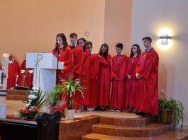 U Kućićima 33 krizmanika primilo sakrament Svete potvrde