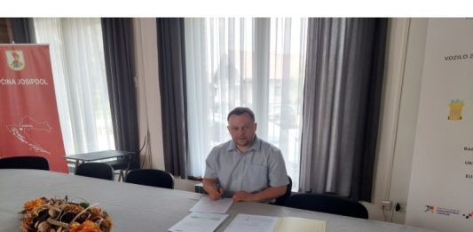 Započeli radovi na uređenju parkirališta zgrade Općine Josipdol