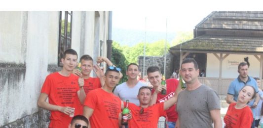 Maturanti 2022. – Nešo – Ogulin u srcu