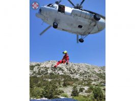 Članovi HGSS Ogulin sudjelovali u helikopterskim vježbama na Mosoru