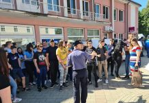 Učenici Obrtničko tehničke škole na danu otvorenih vrata u organizaciji Ministarstva unutarnjih poslova, Policijske postaje Ogulinu