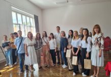 Karlovačka županija novčano nagradila 44 izvrsna učenika i njihove mentore