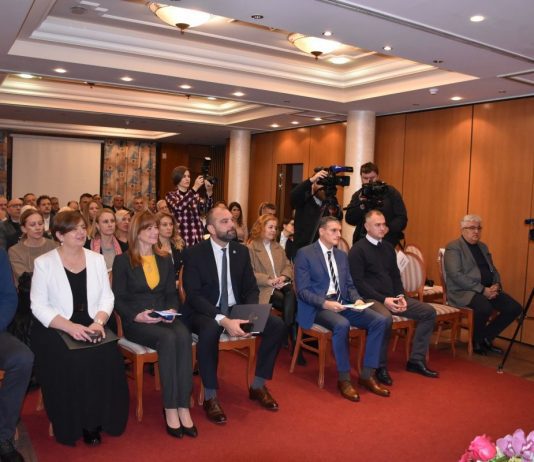 U Karlovcu potpisan ugovor o projektiranju i izvođenju radova izgradnje Centra za gospodarenje otpadom Babina gora.