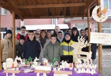 Županica posjetila adventski štand ukrasa Obrtničke i tehničke škole Ogulin