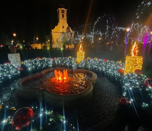 Zapaljena druga adventska svijeća u Ogulinu