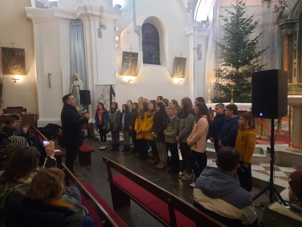 Božićni koncert glazbene škole