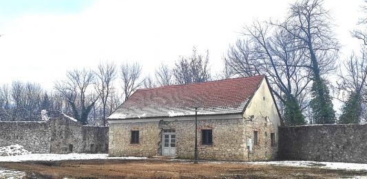 Završeni radovi prve faze na obnovi dvorišne zgrade – konjušnice u Starom gradu Ogulinu
