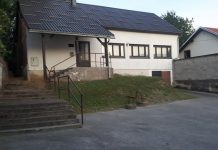 Tradicionalno kićenje bora ispred Doma Sv. Jakov uz kuhano vino, fritule, čaj i zvukove božićnih pjesama
