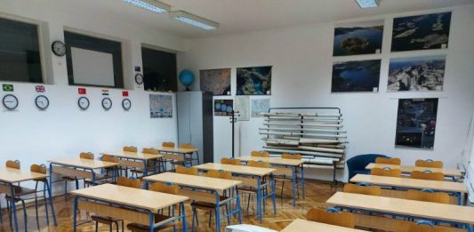 Novouređene učionice i kabineti dočekale su učenike u školama nakon praznika