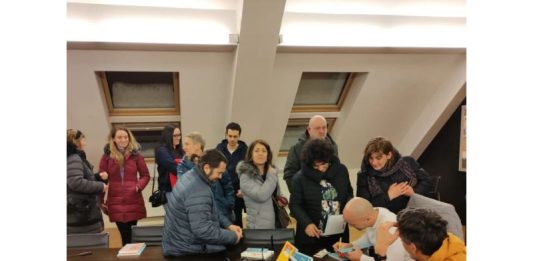 Velik broj Ogulinaca na predavanju o vježbanju i zdravlju u Gradskoj knjižnici