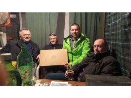 U rekordnom roku stigao novi laptop. Tako je to kad imaš prijatelje. Nešo Ogulin u srcu
