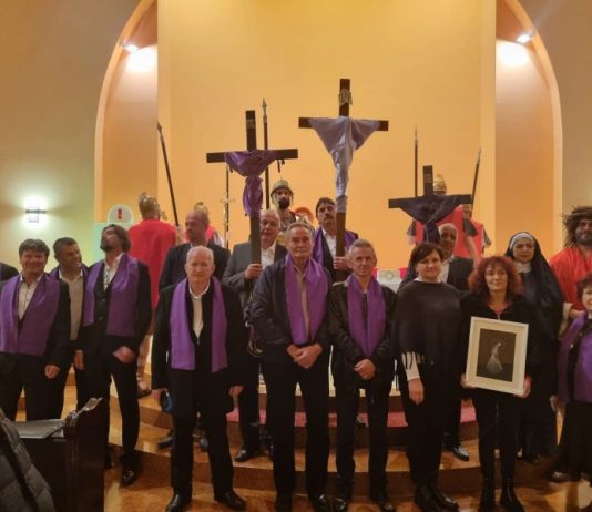 Održan dojmljiv pasionski koncert kantača Imotske krajine u crkvi u Kučinićima