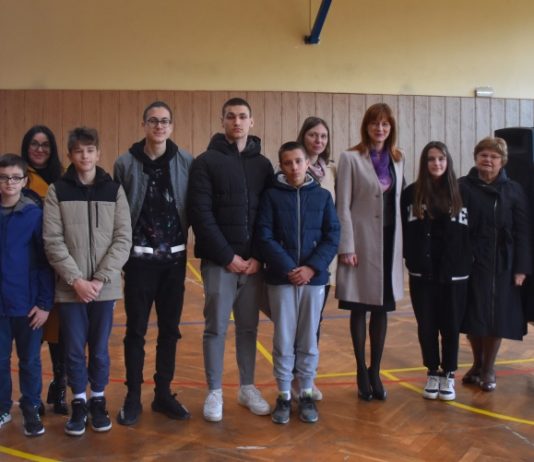 Karlovačka županija u suradnji sa PU Karlovačkom organizirala je drugu tribinu za mlade na temu kibernetičkog nasilja
