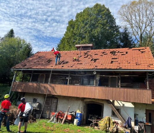 Naši vatrogasci i HGSS Ogulin priskočili u pomoć na području Ribnika