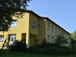 68 učenika Područne škole Oštarije na jesen kreće u školu s novom fasadom