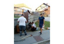 Zahvaljujući inicijativi mjesnog odbora centar grada dobio dvije oglasne ploče