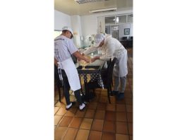 Maturanti Ivan i Stipe pokazali da i dečki peku izvrsne kolače