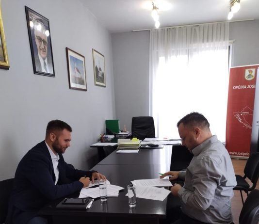 Potpisan Ugovor za modernizaciju sustava javne rasvjete na području Općine Josipdol