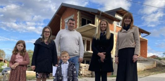 Magdići su jedna od 48 obitelji koja je dobila od Karlovačke županije sredstva za kuću