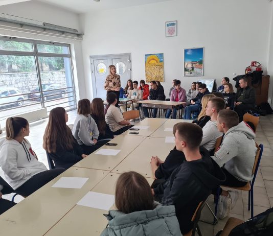 U Obrtničkoj i tehničkoj školi Ogulin održana radionica “Reci mi tko sam i reći ću ti tko sam”